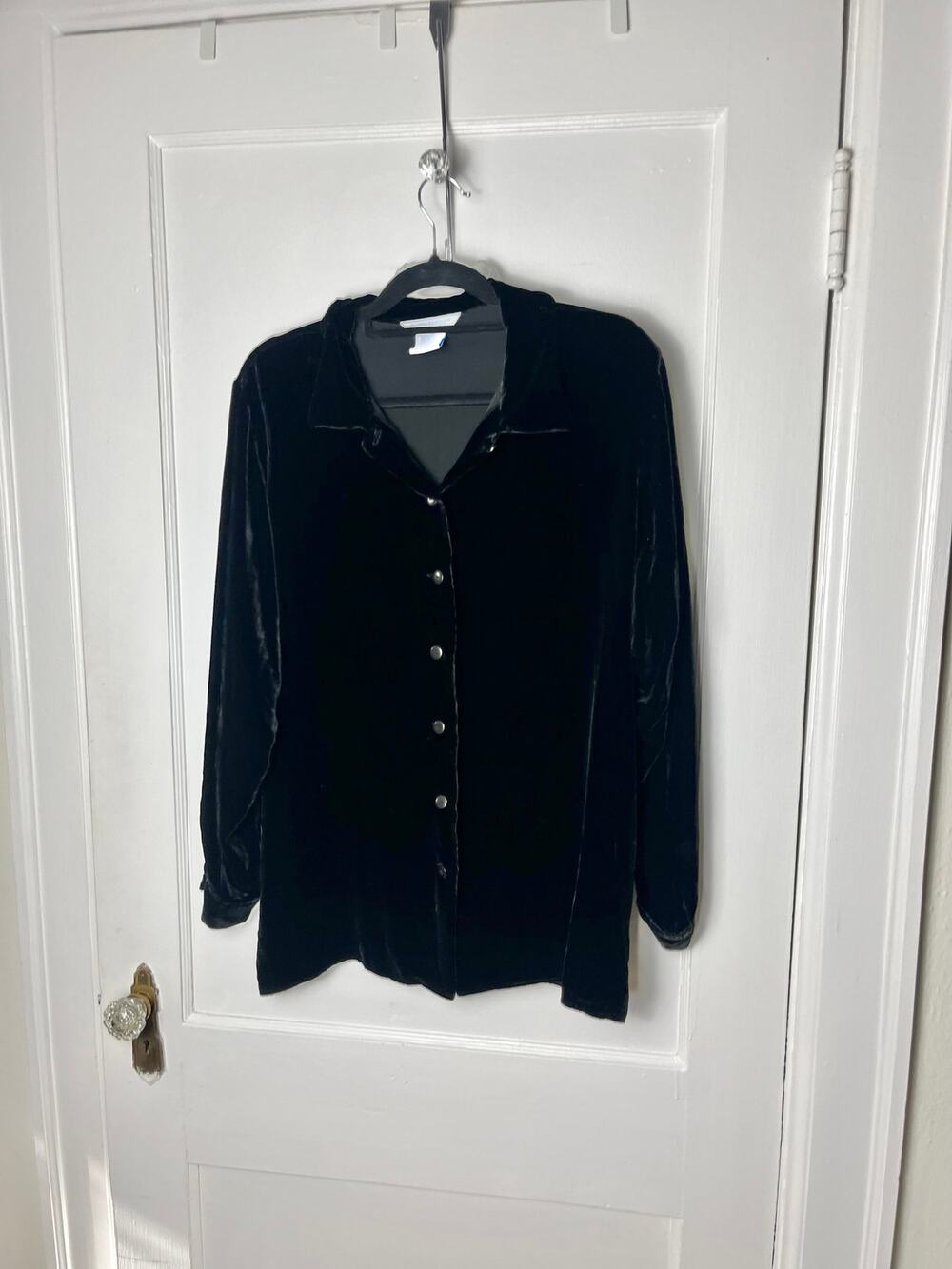 Ship'n Shore Black Velvet Silk Blend Button Down Shirt Size 16 Chic Work Career
